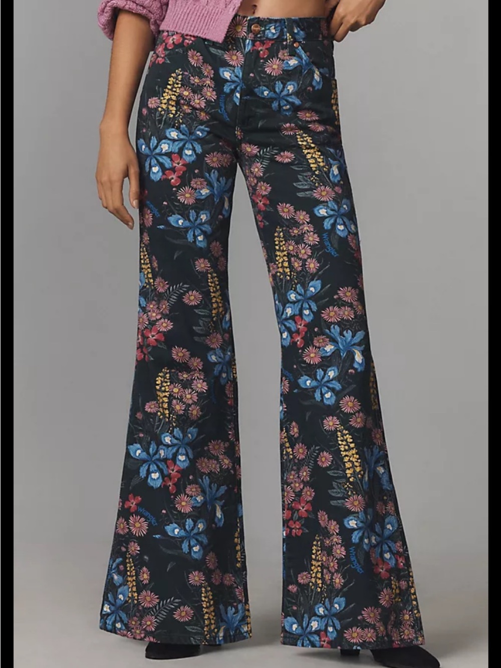 Wrangler x Anthropologie - Jeans in Black with Yellow, Blue & Pink Flowers
